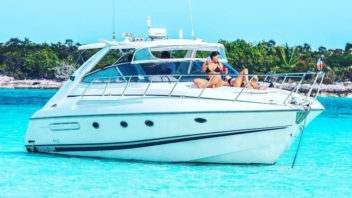 Private Yacht Charter Rose Island & Turtle Island
